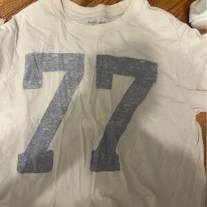 American Eagle Outfitters Cream Tee with Gray Graphic